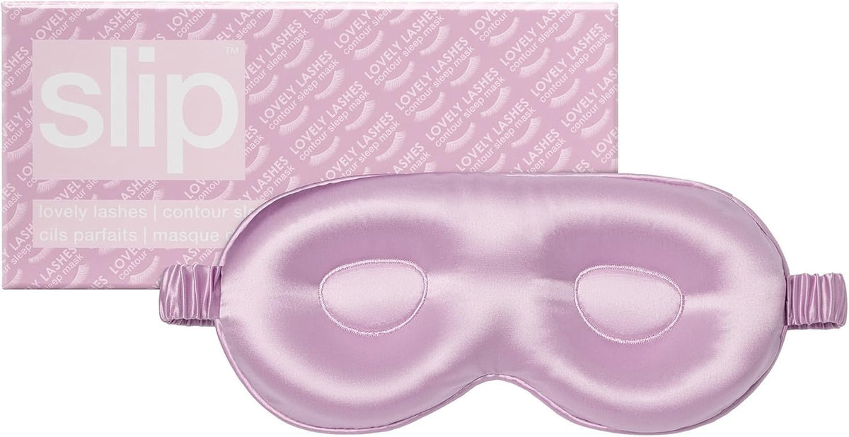 SLIP Pure Silk Contour Masque Wildflower protège les cils pendant le sommeil.