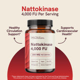Capsules SMNutrition nattokinase ouvertes – dosage visible pour la routine.