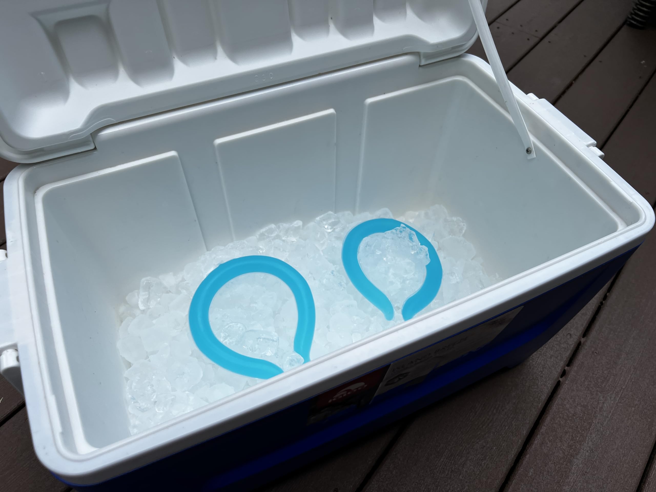 Spark Innovators Cool 360 refroidissement longue durée lors d’activités extérieures.