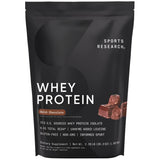 Sports Research Whey Protéine Isolate dans sa boîte, pratique pour démarrer vos séances.
