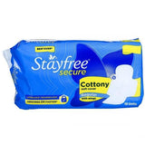 Aperçu de l'emballage Stayfree de 18 protections avec ailes.