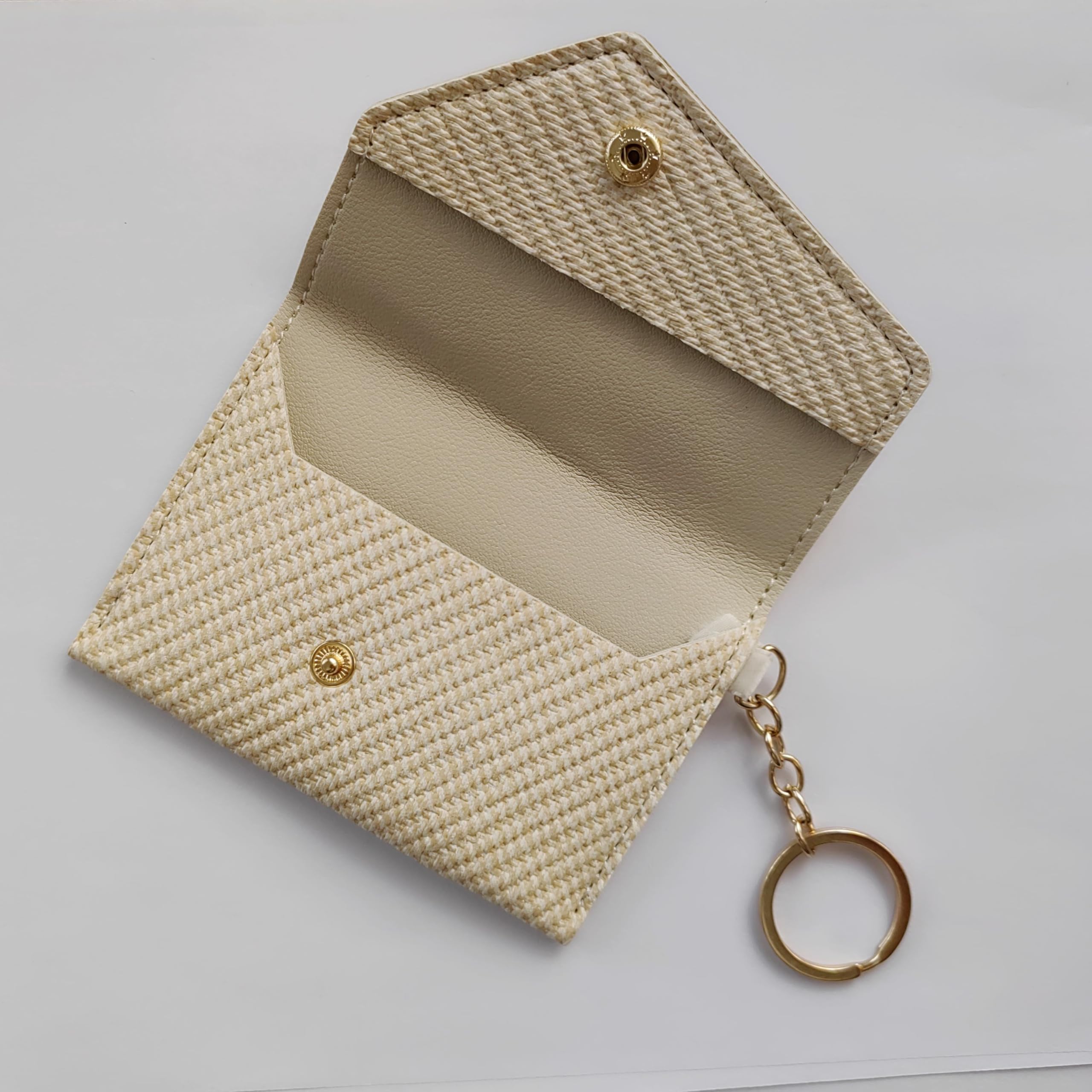 STERCULIA matériau cuir PU beige allie légèreté et durabilité.