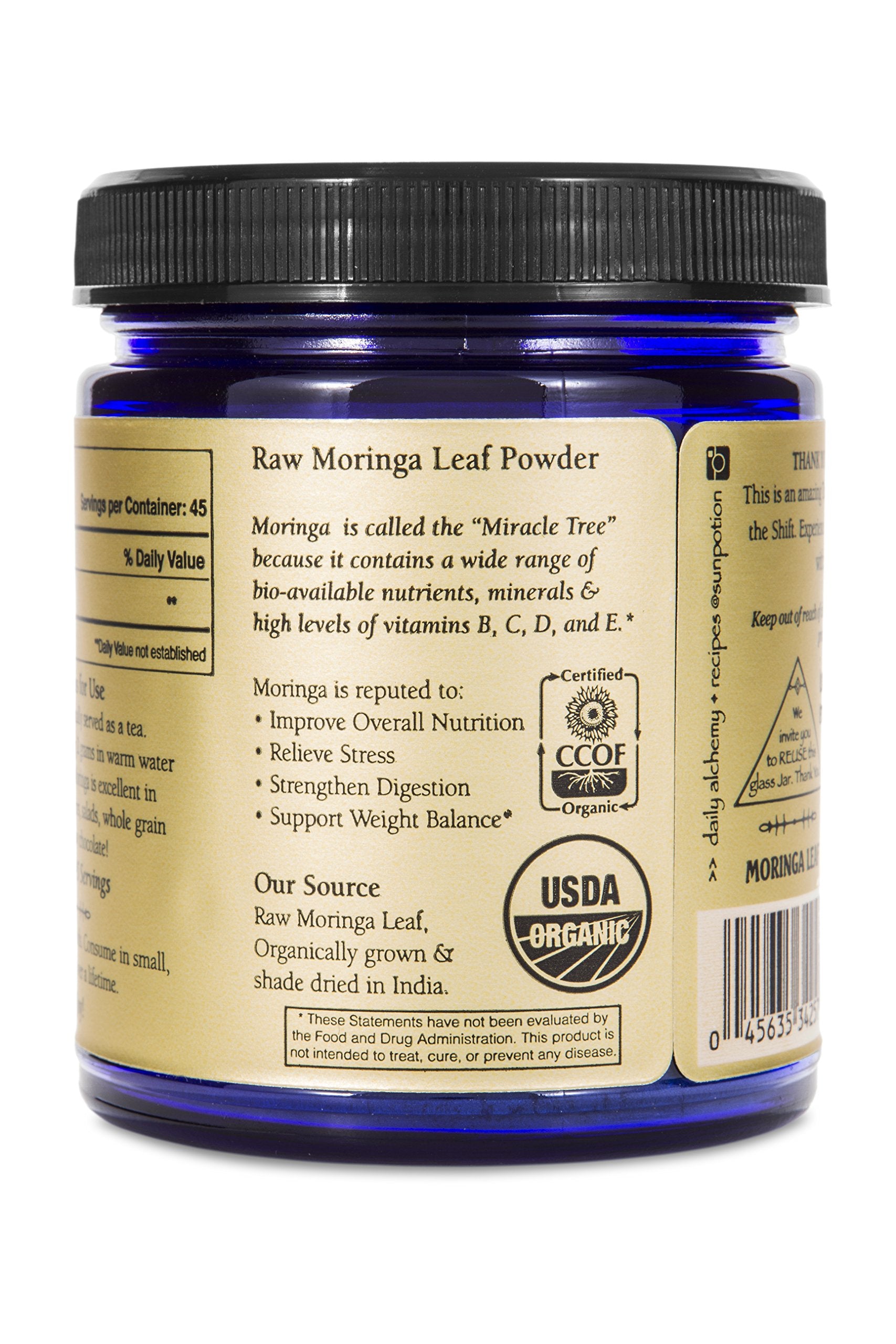 Sun Potion Poudre Moringa Couleur Verte pour recettes quotidiennes.