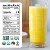 Sunfood Golden Milk Super Blend dans une tasse latte chaude aromatique.