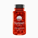 SUNSET Forte – bouteille sur table, appui possible pour une soirée détendue.