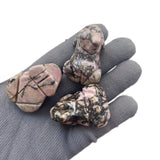 Sunshcat figurine grenouille en rhodonite miniature, parfaite pour la méditation et l'apaisement