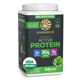 Sunwarrior protéine végétale en pot, texture lisse et riche en protéines.
