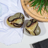 SUNYIK detail septarium dragon: texture naturelle et reflets chauds pour ambiance cosy.
