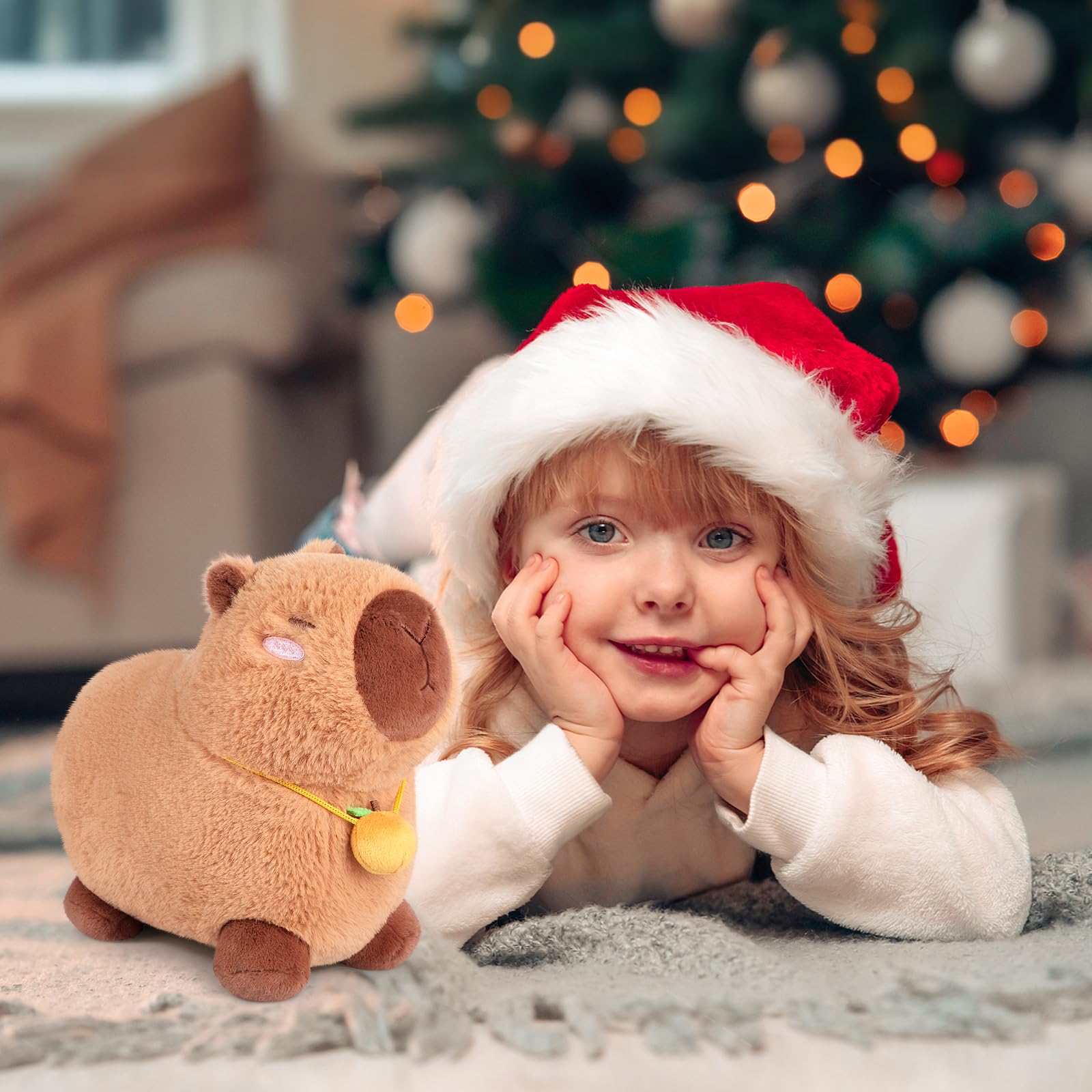 SuzziPals Capybara orange peluche moelleuse pour câlins et détente.