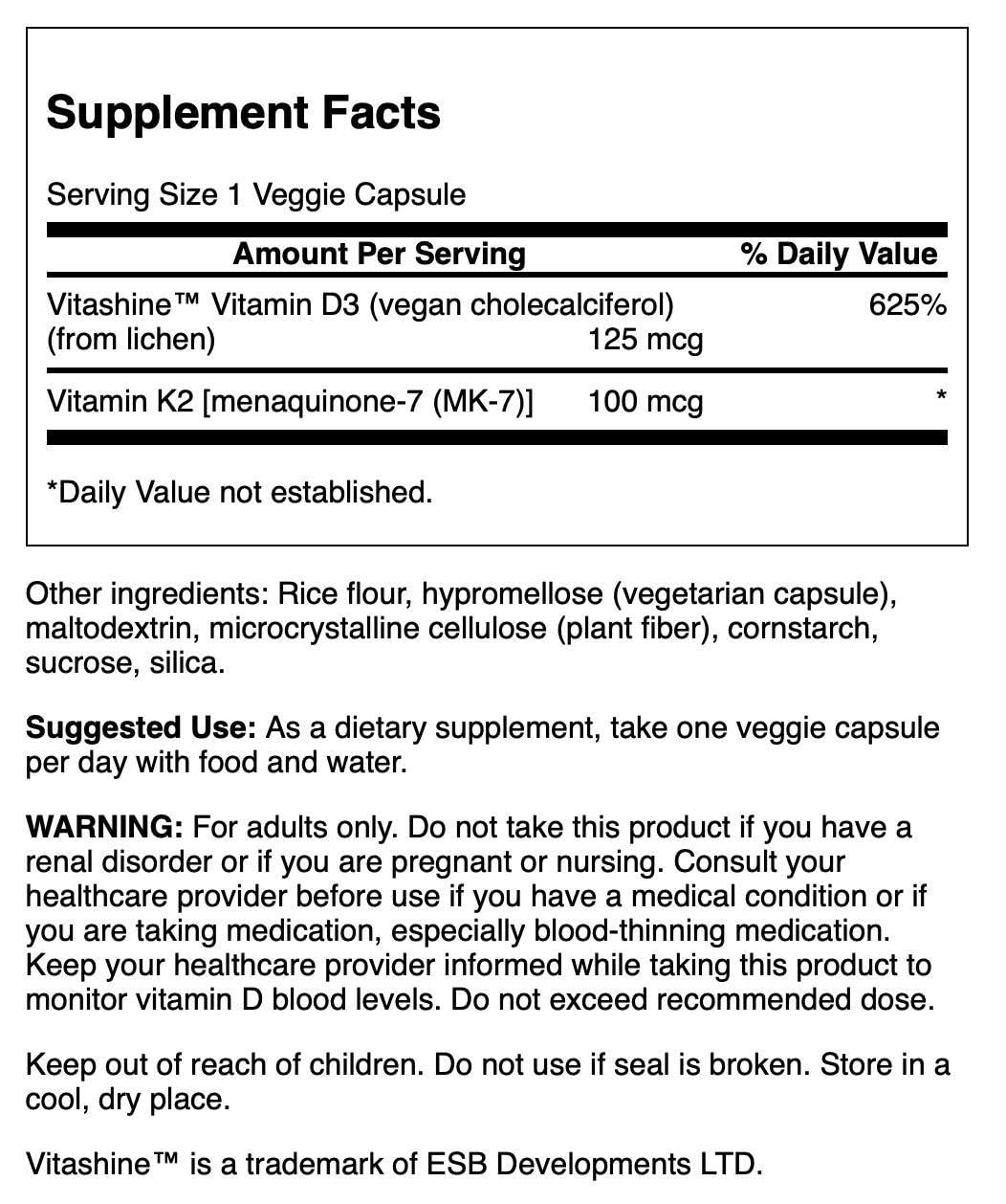 Capsules végétales Swanson D3-K2, gros plan, absorption potentielle.