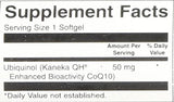 Gélules Swanson ubiquinol 50 mg sur fond clair, illustration d'une prise quotidienne facile.