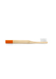 Utilisation quotidienne par un enfant avec la brosse T-Brush Nano Enfant.