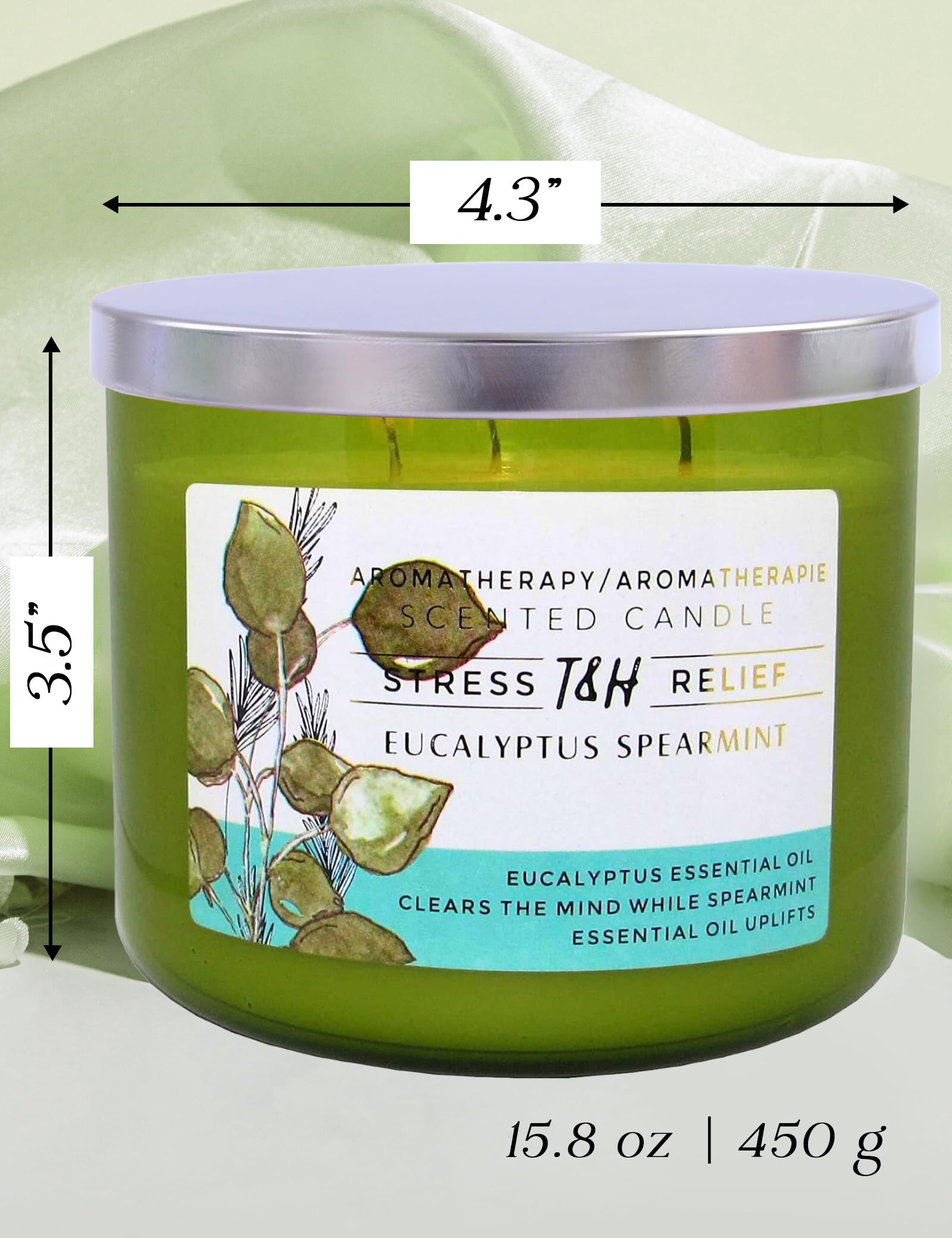Parfum frais et herbacé de la bougie T&H Eucalyptus Menthe Poivrée, ambiance spa.