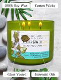 Décoration intérieur avec la bougie T&H Eucalyptus Menthe Poivrée pour une allure naturelle.