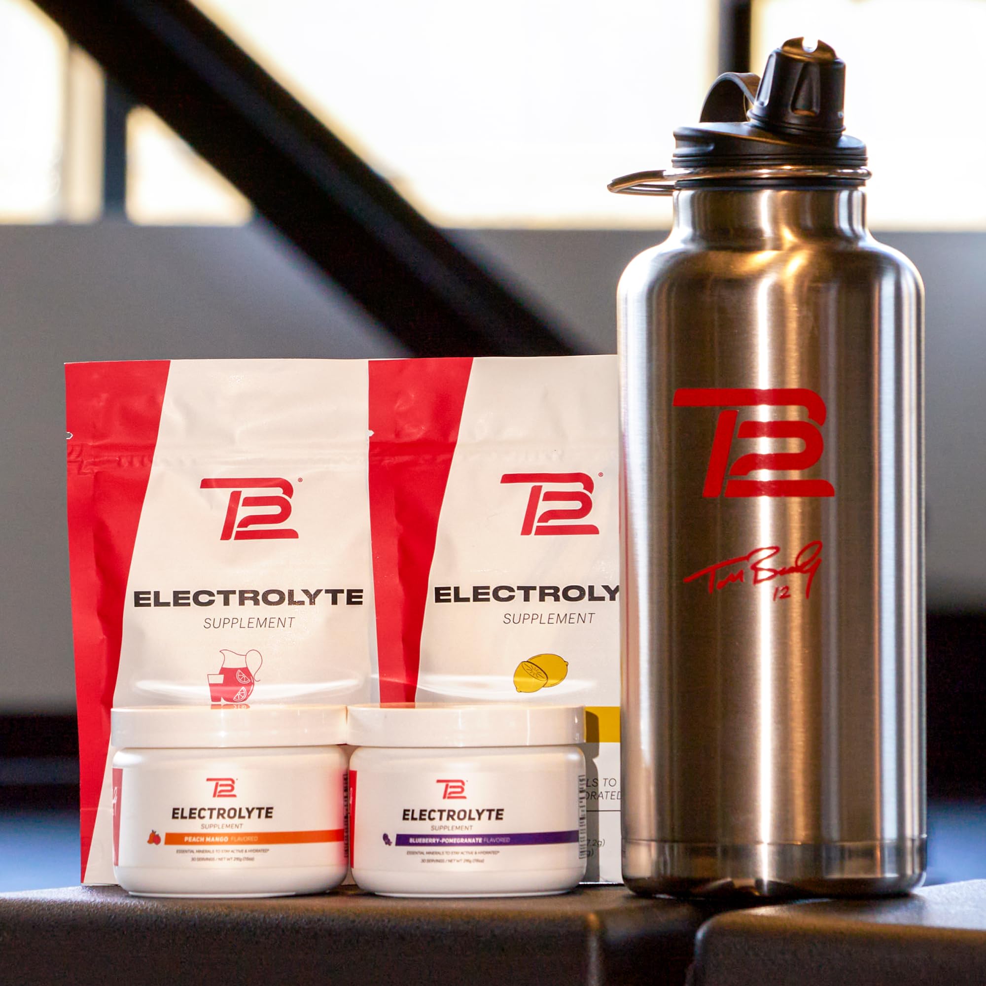 TB12 Electrolytes poudre fruit punch, routine hydratation quotidienne et sportive.