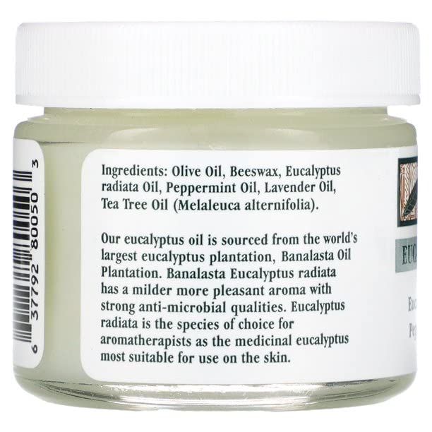 Texture non grasse du Chest Rub Tea Tree Therapy, application douce sur la peau.