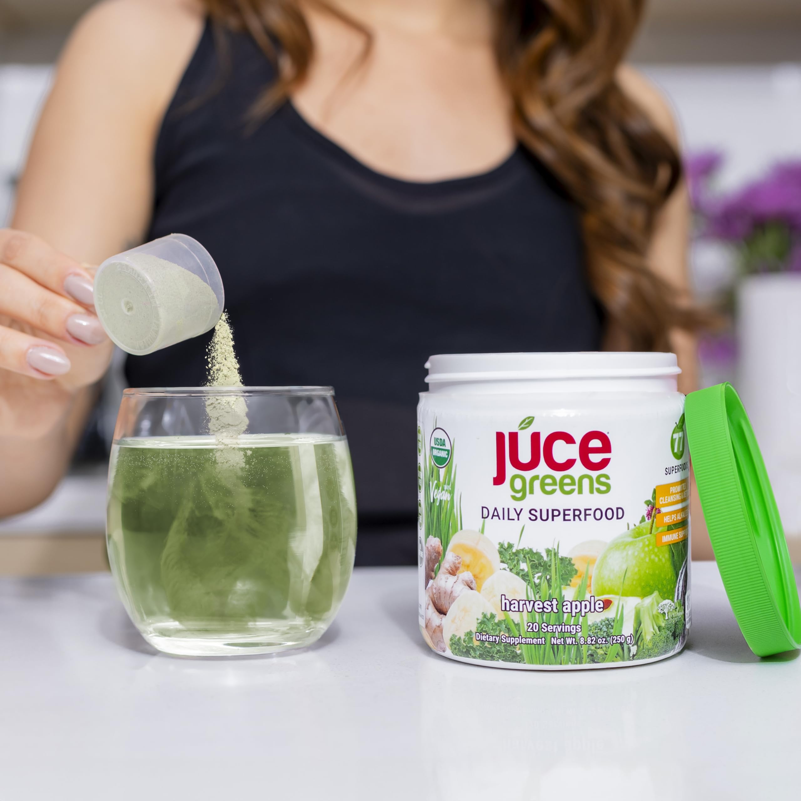 Terra Kai Organics JuCE Green Superfood Utilisation, idéal dans smoothies ou jus pour une routine saine.