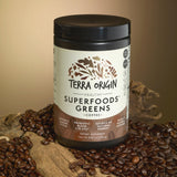 TERRA ORIGIN Greens Blend poudre verte dans bol; intégration facile dans vos routines.
