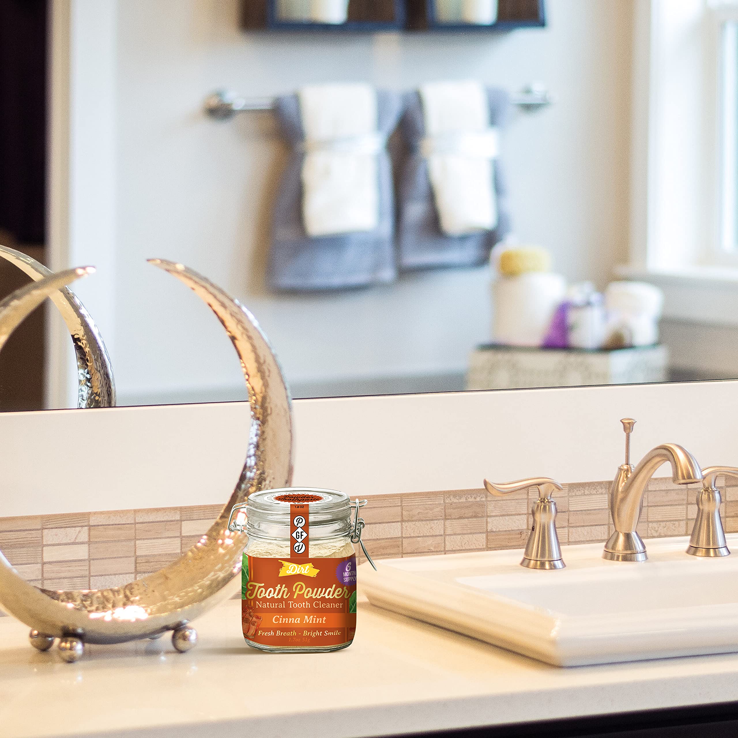 The Dirt – Ingrédients bentonite et bicarbonate, texture et nettoyage en douceur.