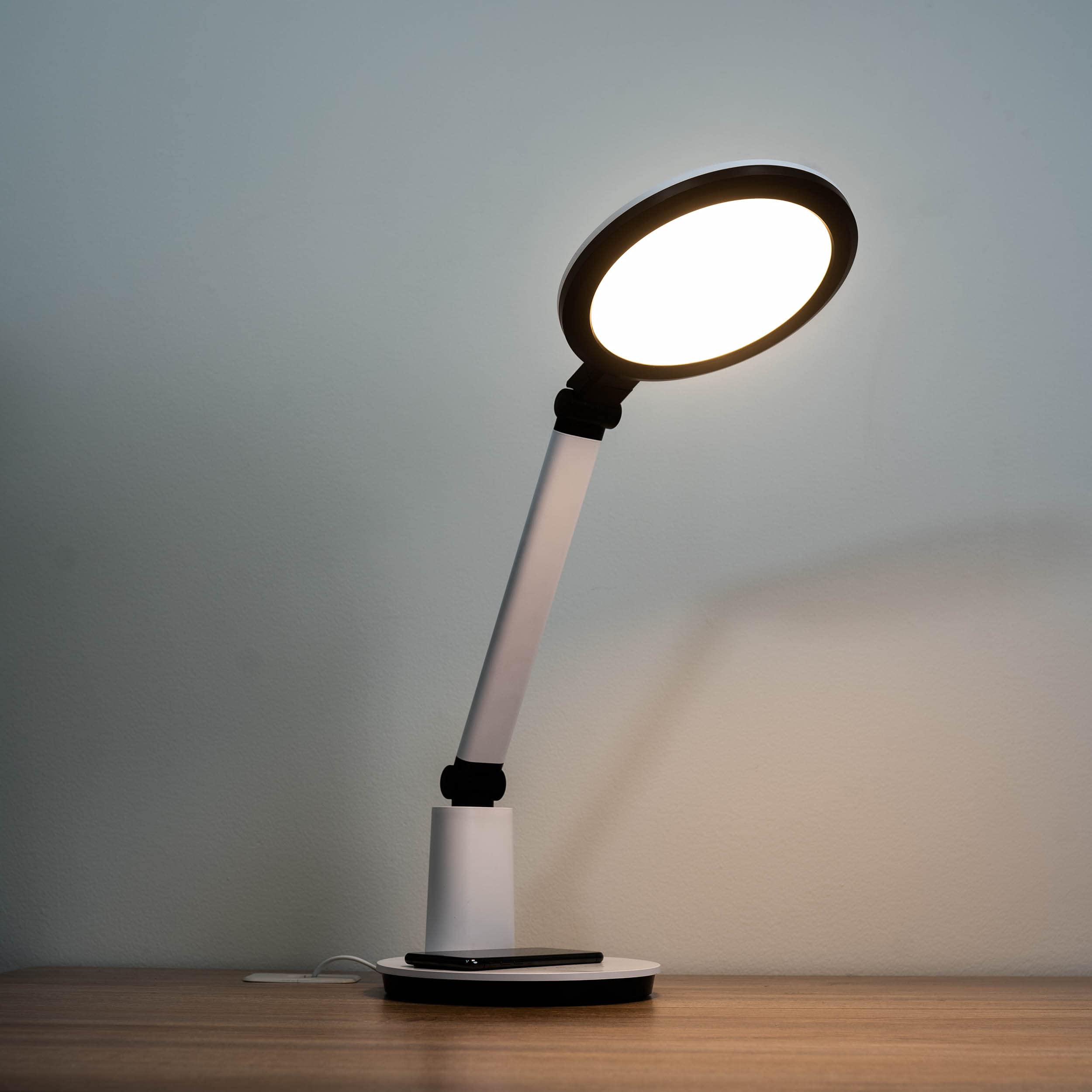 Theralite Halo, lumière à spectre complet pour une expérience naturelle.