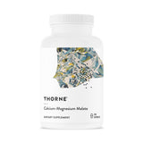 Thorne Calcium-Magnesium Malate : bouteille visible, soutien potentiel à la santé des os.