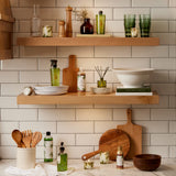 Bougie compacte Thymes, voyage pratique, parfum boisé Frasier Fir.