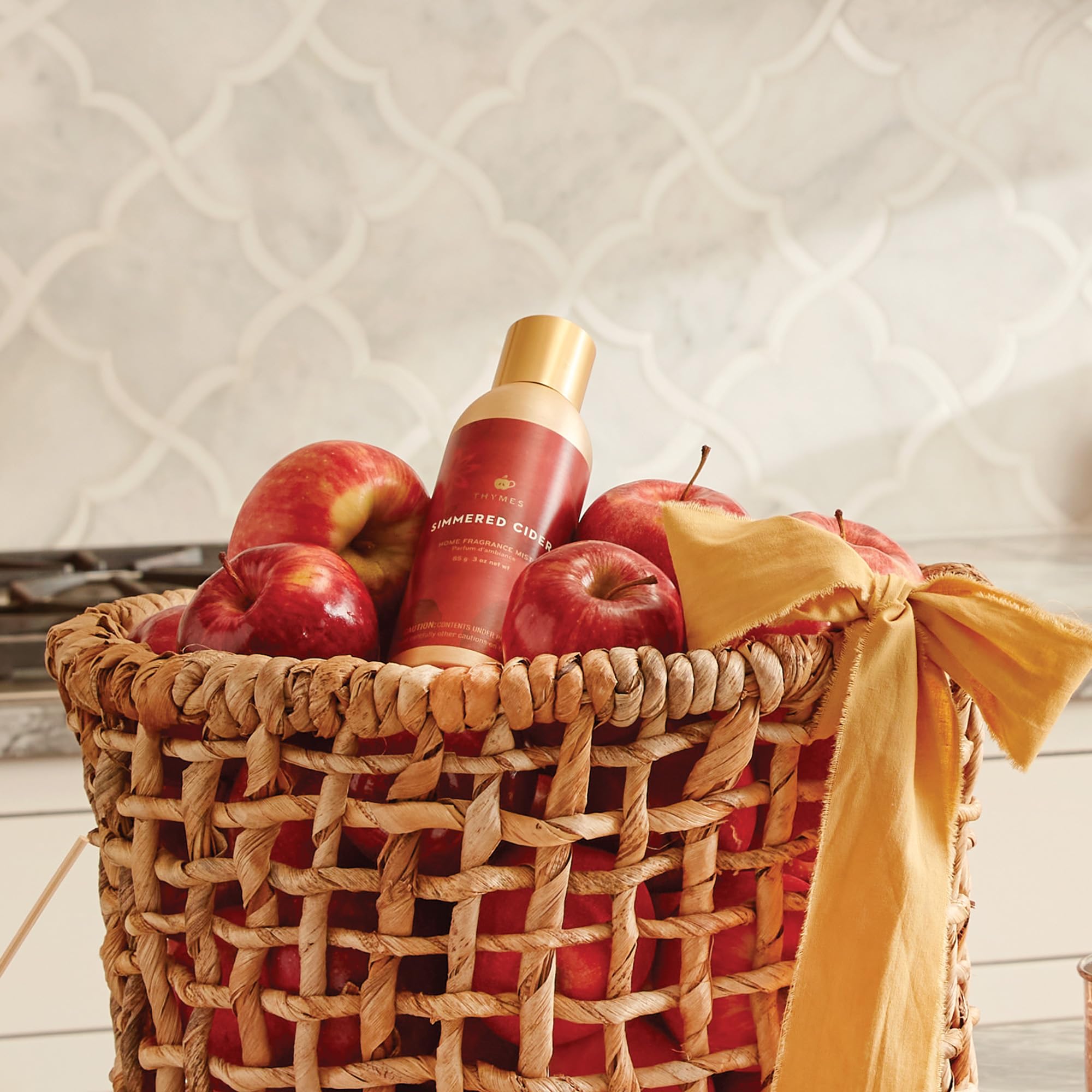 Thymes Simmered Cider Mist — flacon-detail : éclat chaleureux qui transforme l’atmosphère