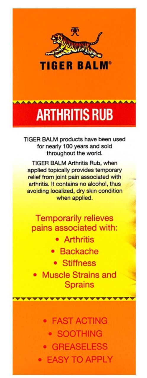 Application sur une zone douloureuse du dos avec Tiger Balm Arthritis Rub.