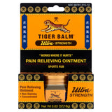 Tiger Balm Ultra Strength : soulagement ciblé sur une zone douloureuse.