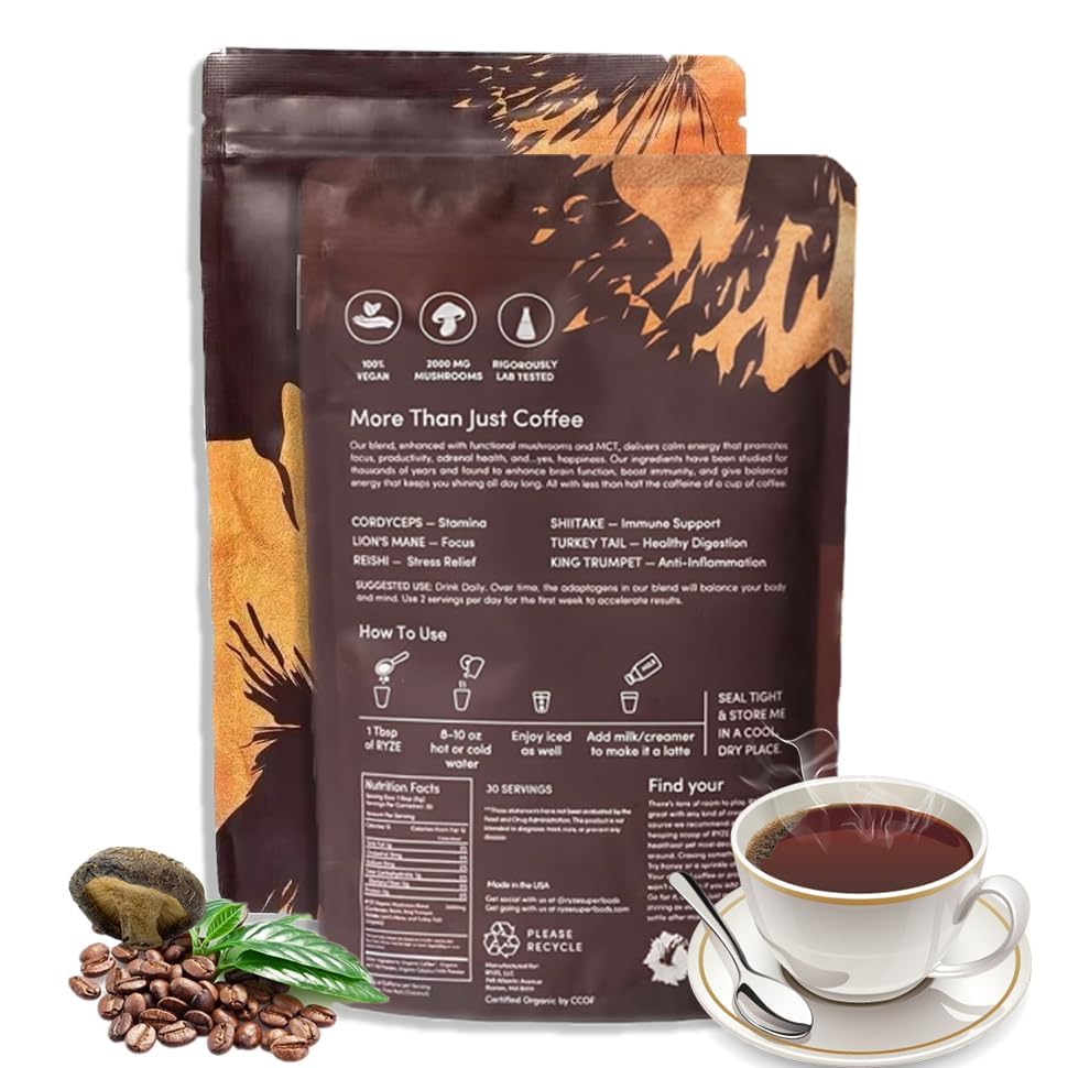 TITAN BLAZE Café champignons bio dans une tasse chaude pour concentration et énergie durable.