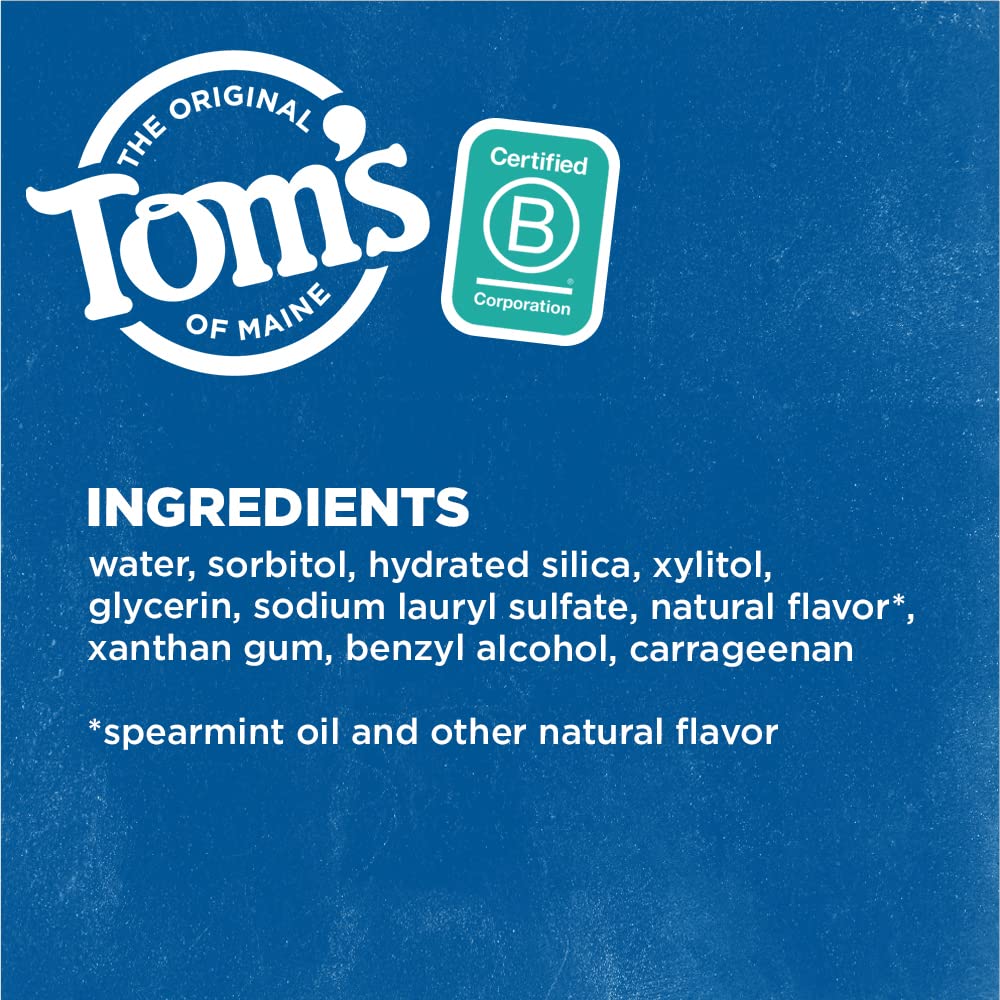 Scène de brossage avec Tom's of Maine et brosse à dents