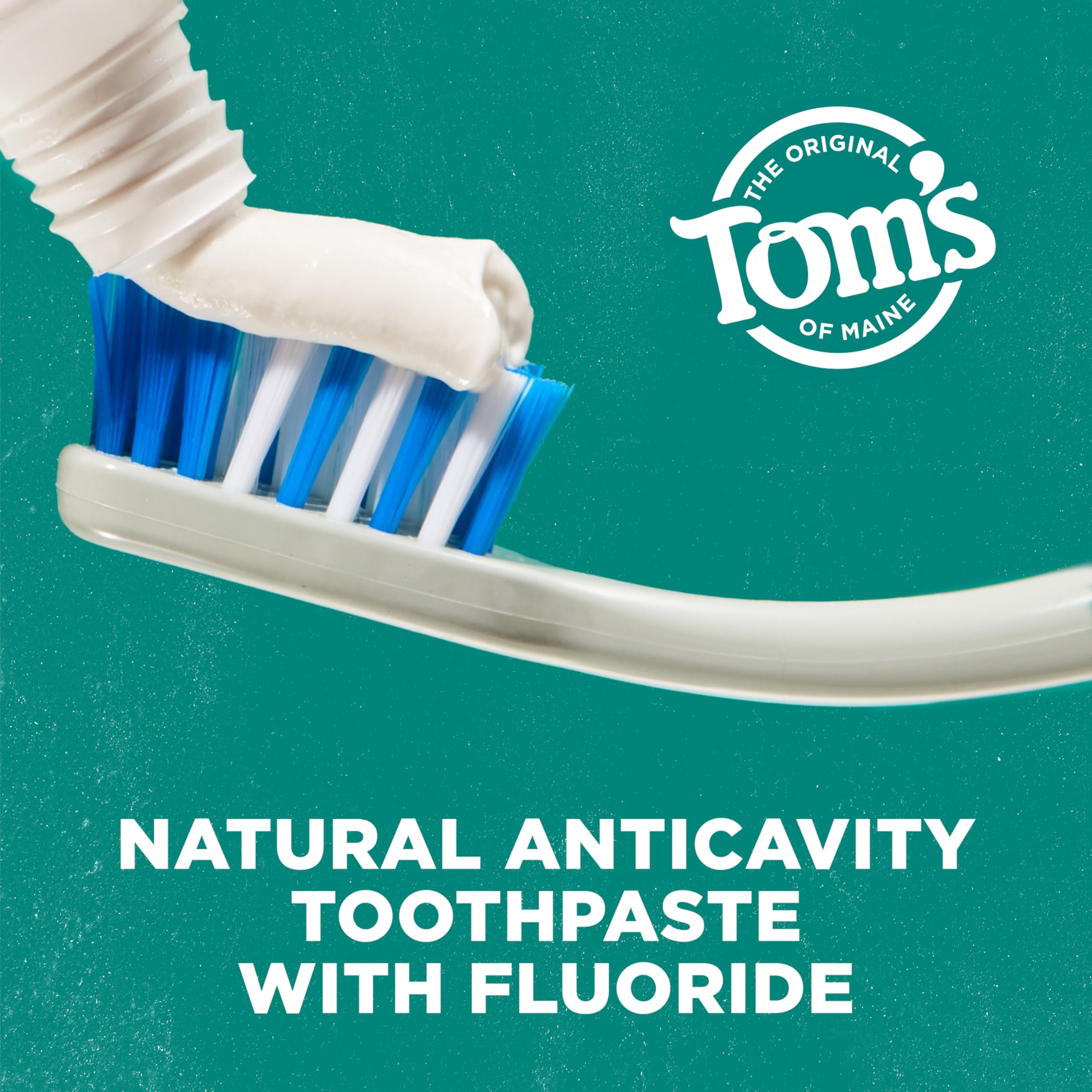 Tom's of Maine dentifrice menthe-poivrée, pâte sur la brosse, brosse en mouvement