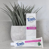 Texture crème Tom's of Maine dentifrice menthe, application agréable.