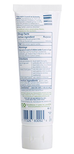 Ensemble triple tubes dentifrice enfants prêt pour l'usage quotidien.