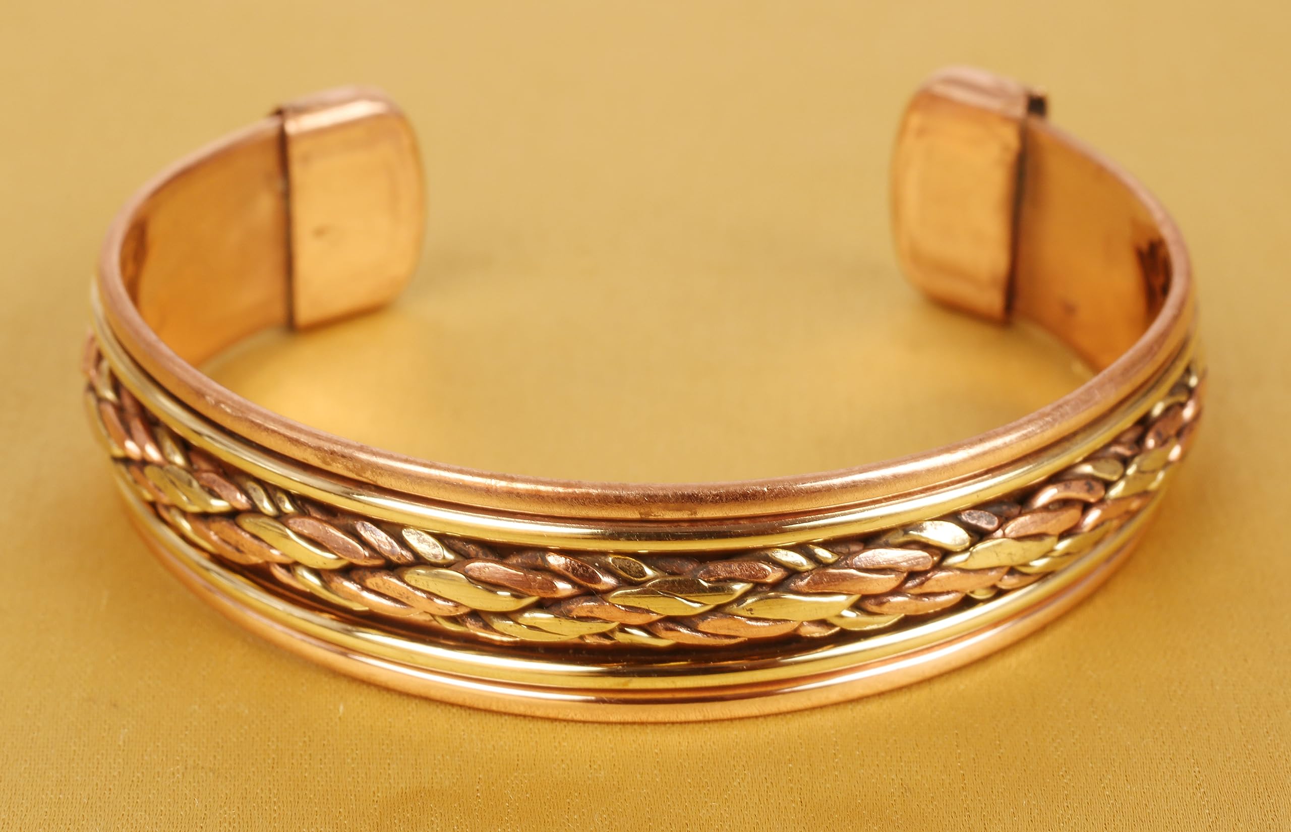 Touchstone bracelet léger et confortable, parfait pour porter toute la journée.