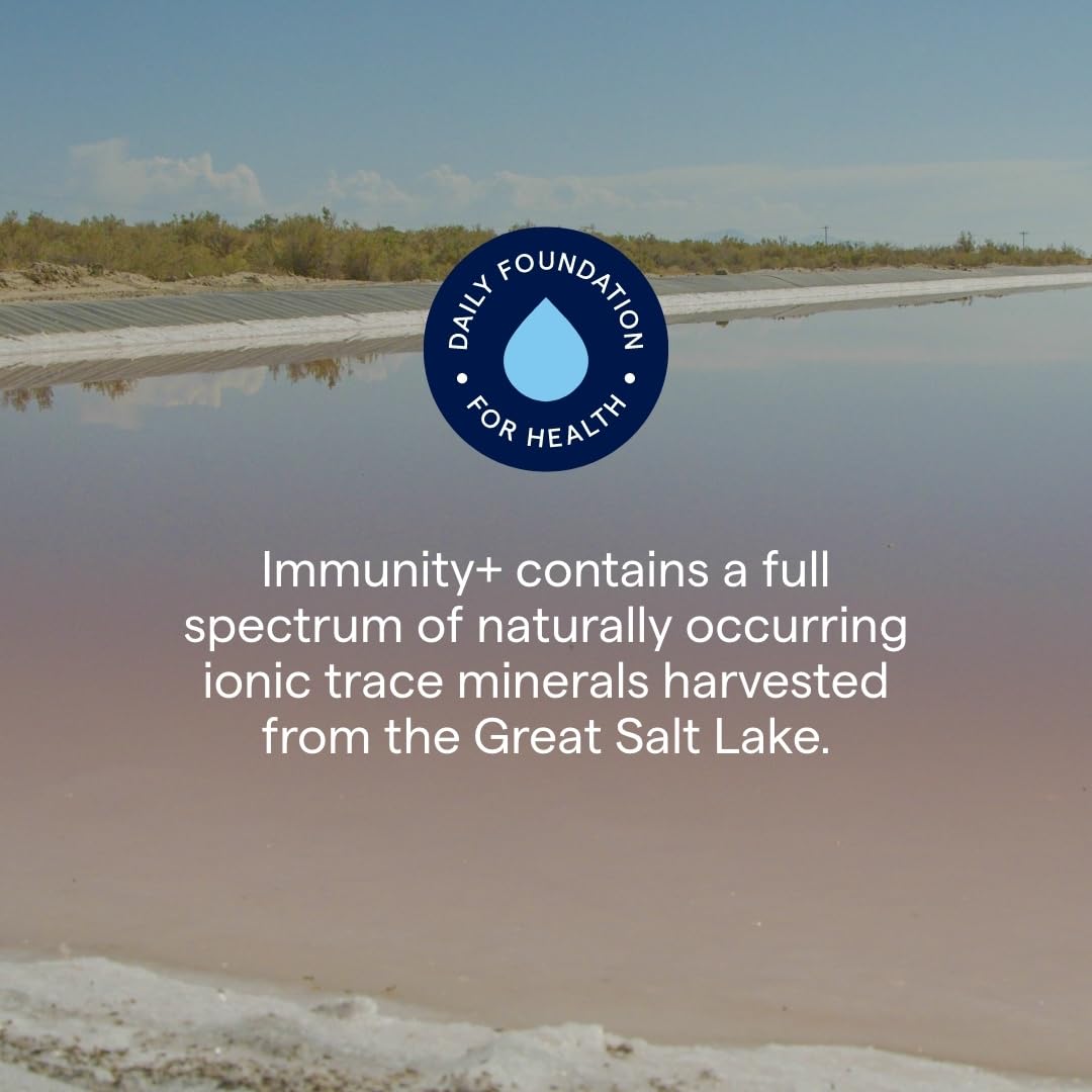 Trace Minerals Immunity+ – verre d'eau avec drops: mélange simple et rapide.