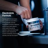 Transparent Labs Hydrate, mélange eau-poudre, facile à préparer après l'entraînement pour une récupération fluide.