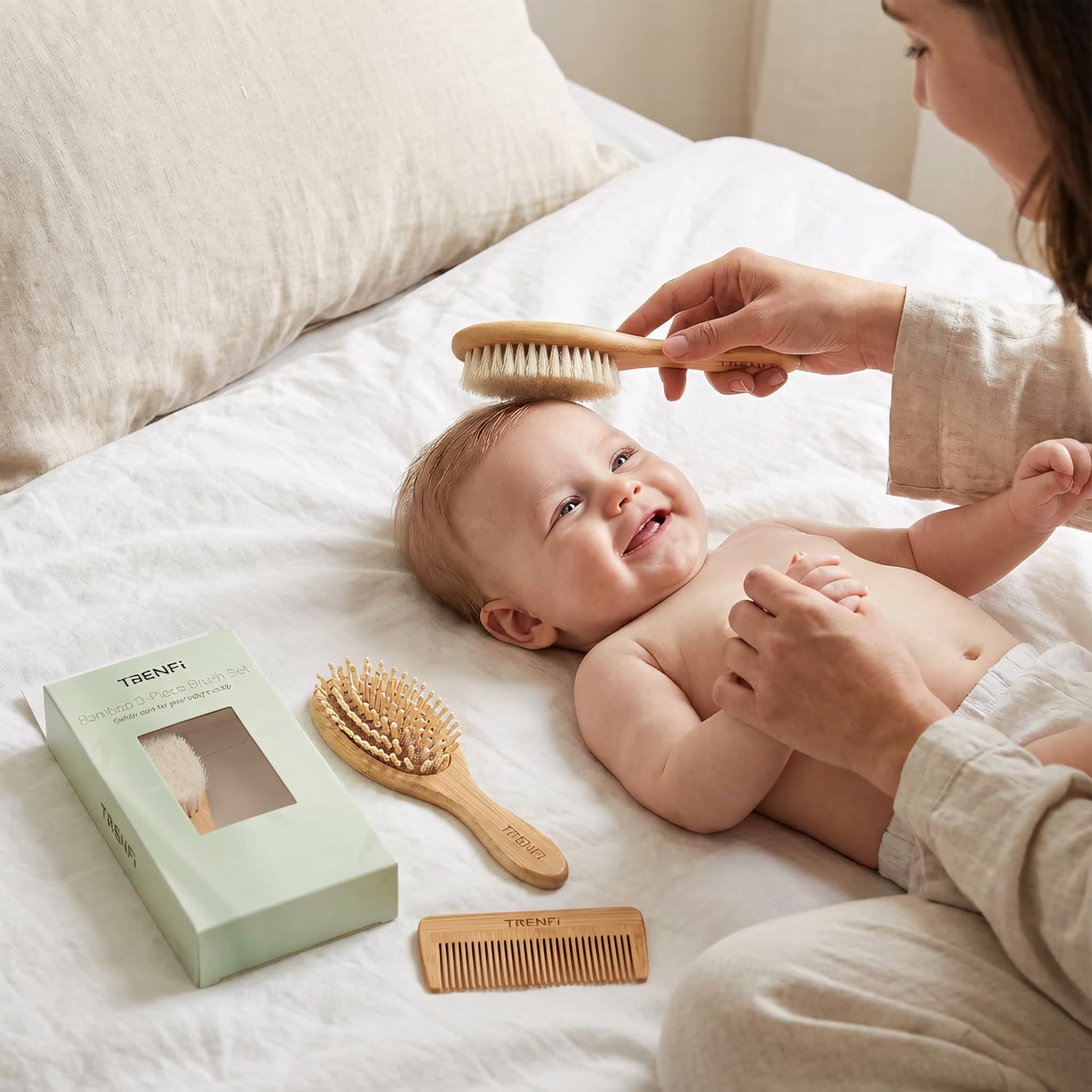Brosse TRENFI en poils de chèvre naturels pour soin délicat du cuir chevelu.
