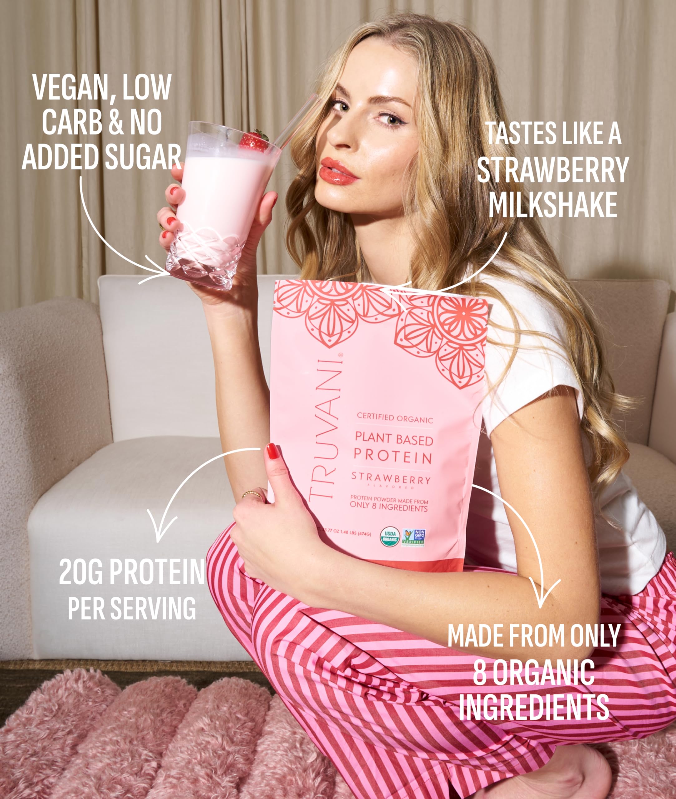 Truvani Protéine de Pois Fraise, shaker en main, mélange onctueux prêt en minutes.