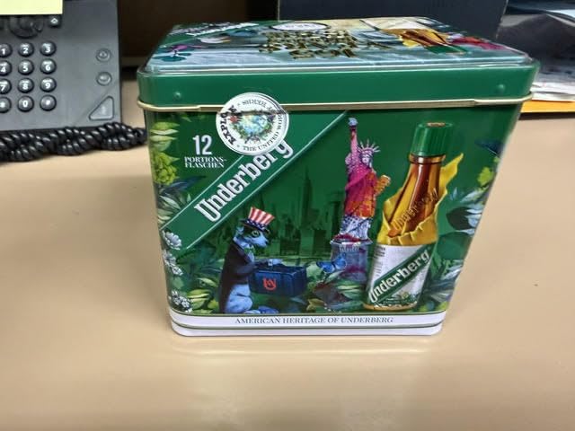 Underberg 2025 Édition Collector, dos, esthétique robuste pour collectionneurs exigeants.