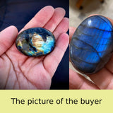 UU UNIHOM Labradorite: pierre paume avec motifs naturels et caractère unique.