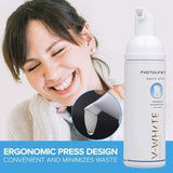 V-WHITE dentifrice mousse sans alcool, douceur adaptée aux dents sensibles.