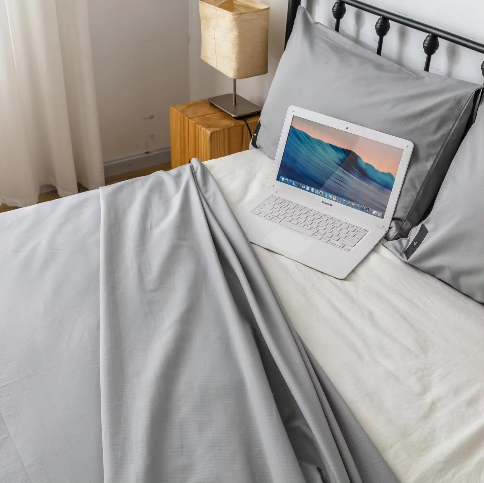 VAJOOCLL tissu coton doux et fibres argentées pour le confort nocturne.