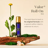 Application sur la nuque avec Valor Roll-On pour un moment de calme.