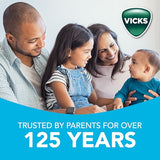 Moment de douceur nocturne avec l’application facile de Vicks BabyRub.