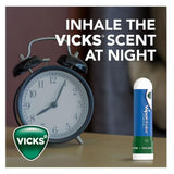 Baton menthe du Vicks VapoInhaler prêt à l’emploi pour une respiration.