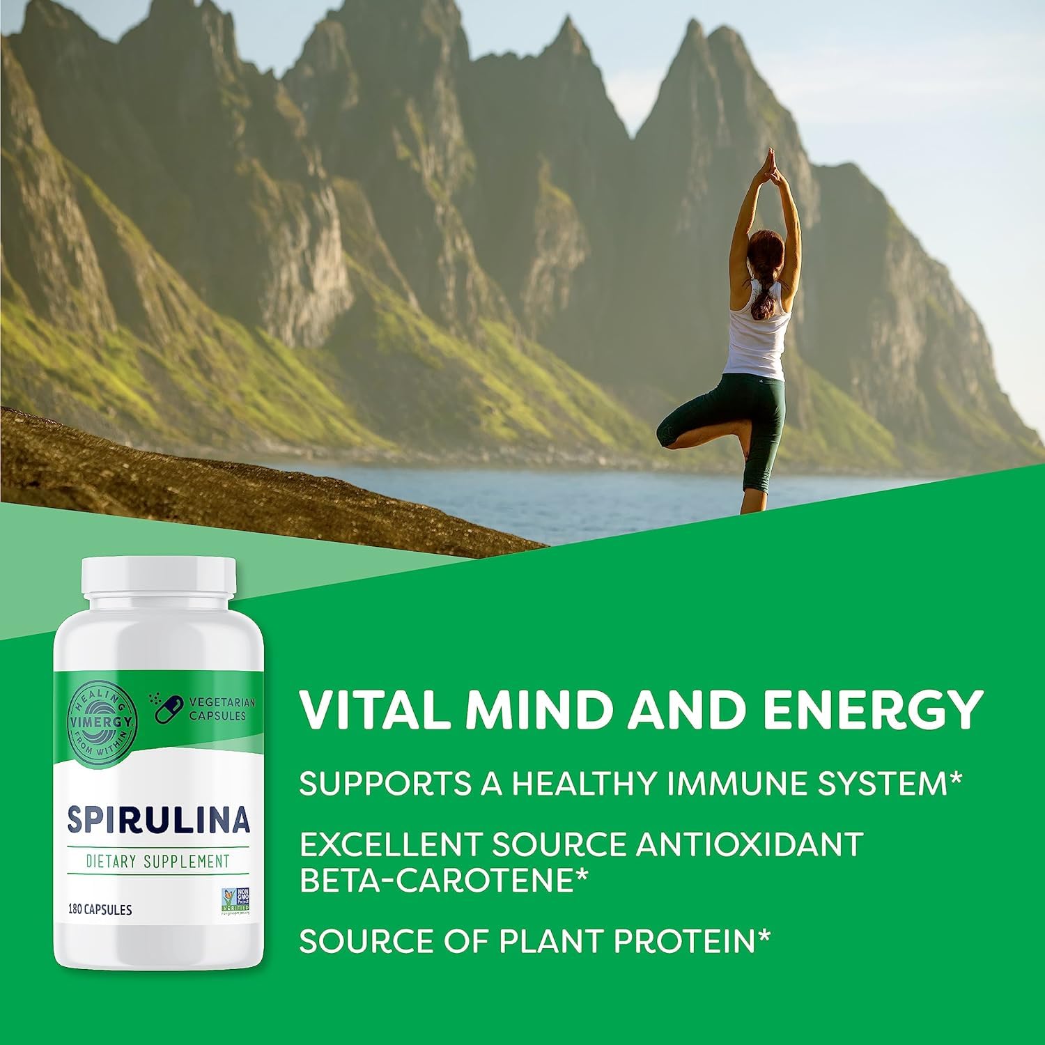 Gélules Vimergy Spiruline, ouverture facile dans un verre d'eau.