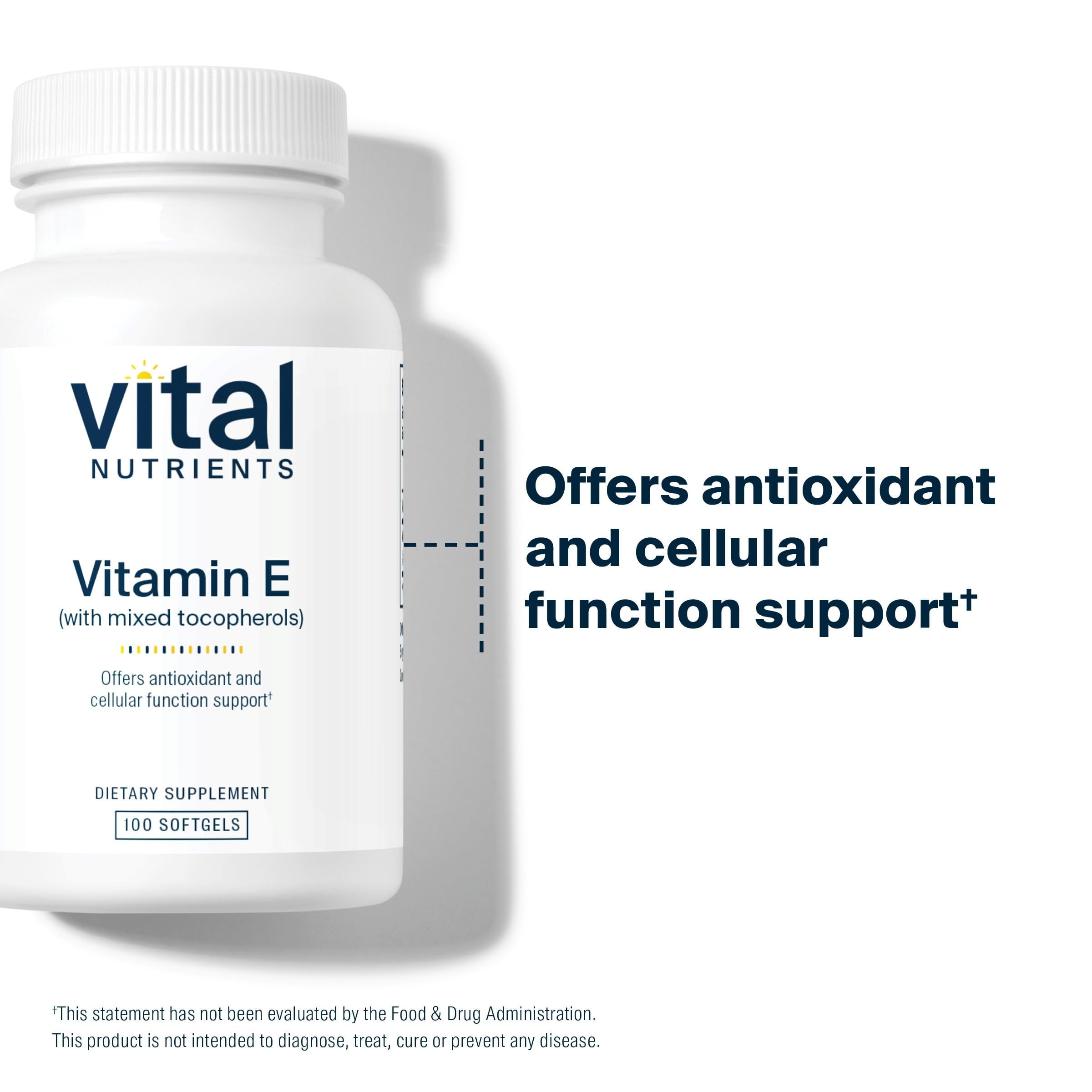 Gélules Vital Nutrients vitamine E visibles dans la main