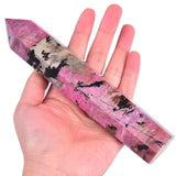 VIZYTOU Rhodonite obélisque-tour en pierre polie pour méditation et équilibre des énergies.