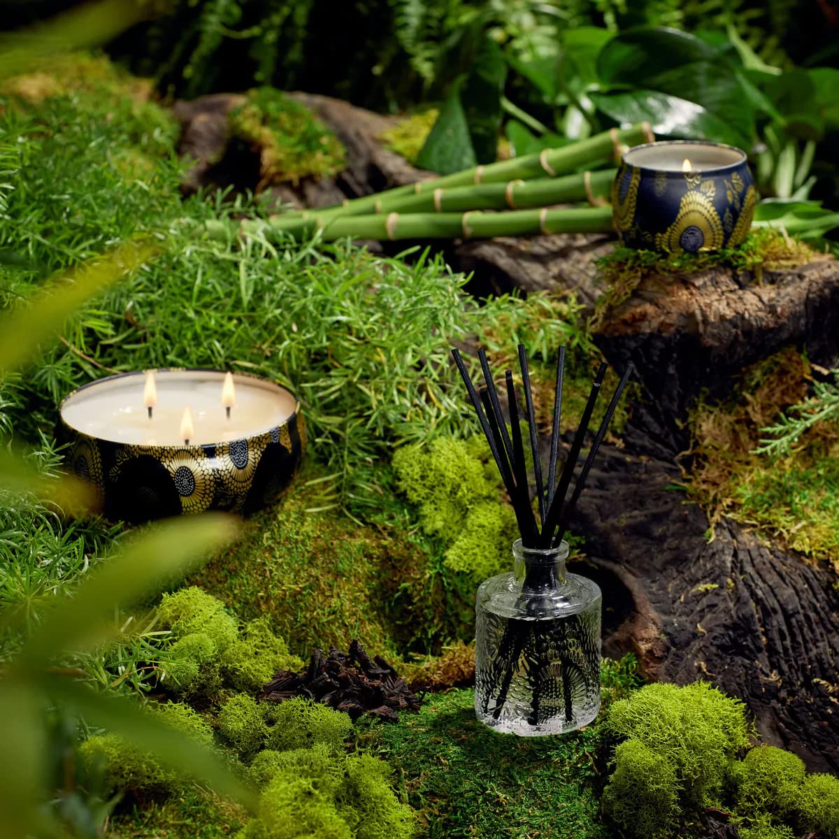 Voluspa Moso Bamboo: emballage signature Japonica prêt à offrir une ambiance élégante.
